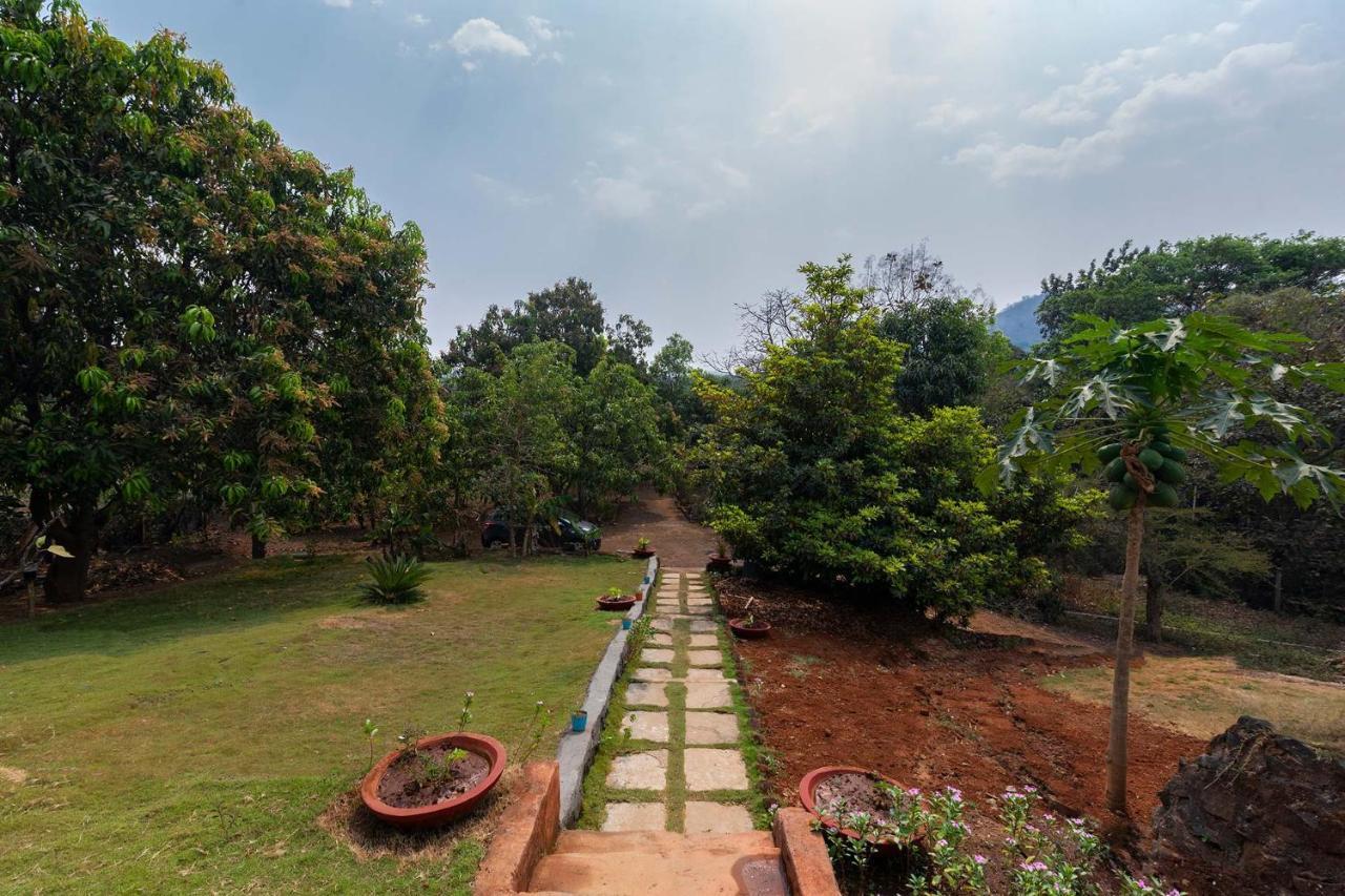 Aqua & Sage By Stayvista - Riverside Villa With Pool & Terrace Karjat Exterior foto